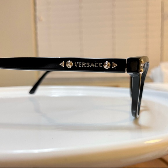 VERSACE Cat eyeglass frames - Picture 6 of 12